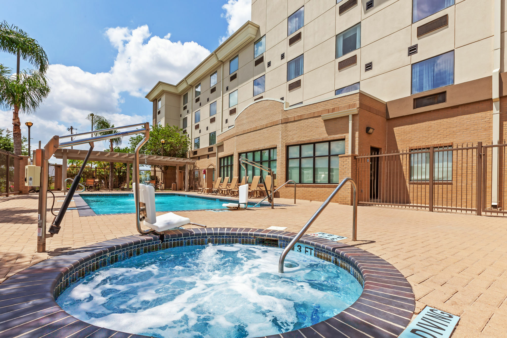 Holiday Inn Express & Suites - Pharr By Ihg Eksteriør billede