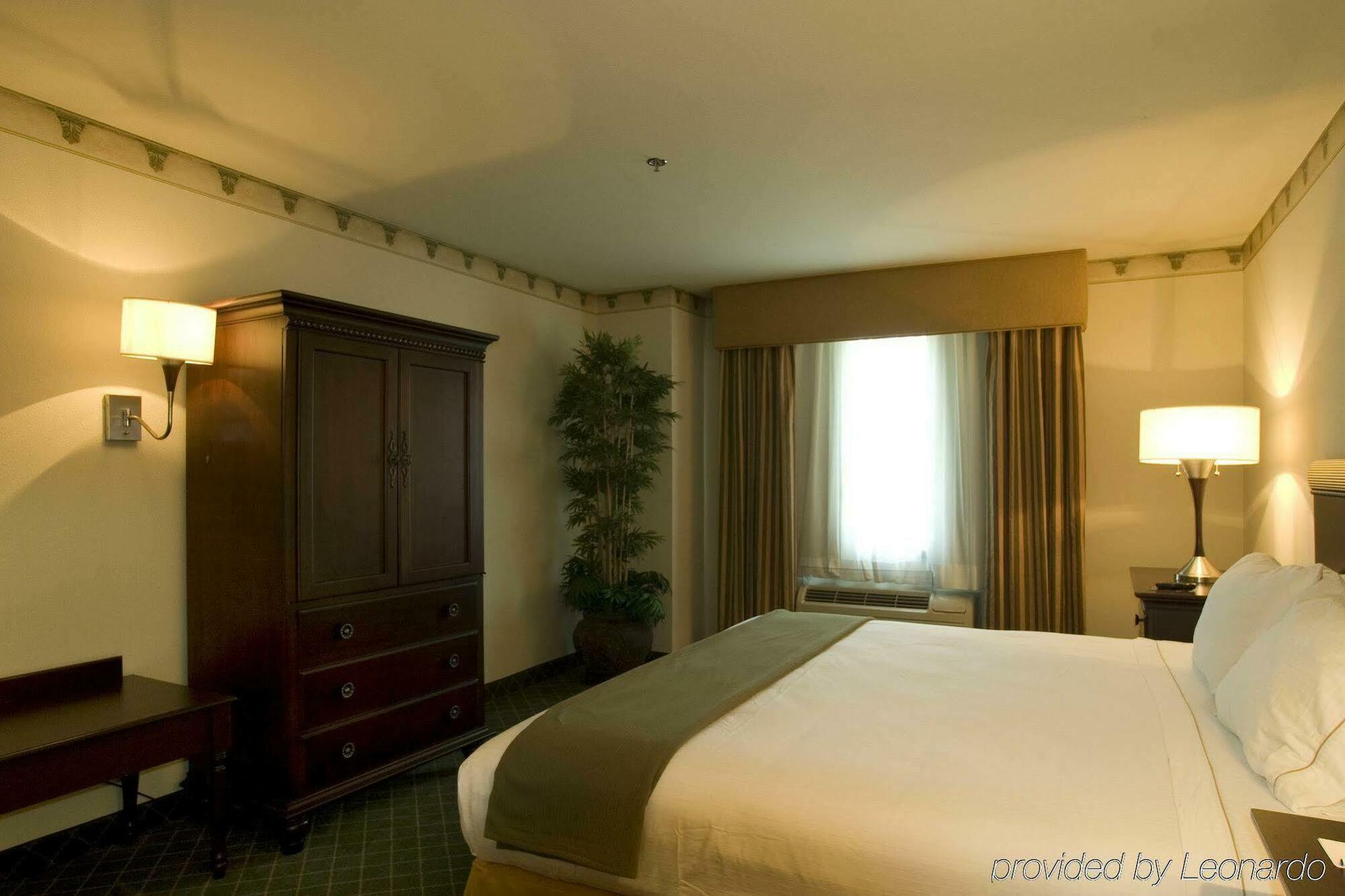 Holiday Inn Express & Suites - Pharr By Ihg Eksteriør billede